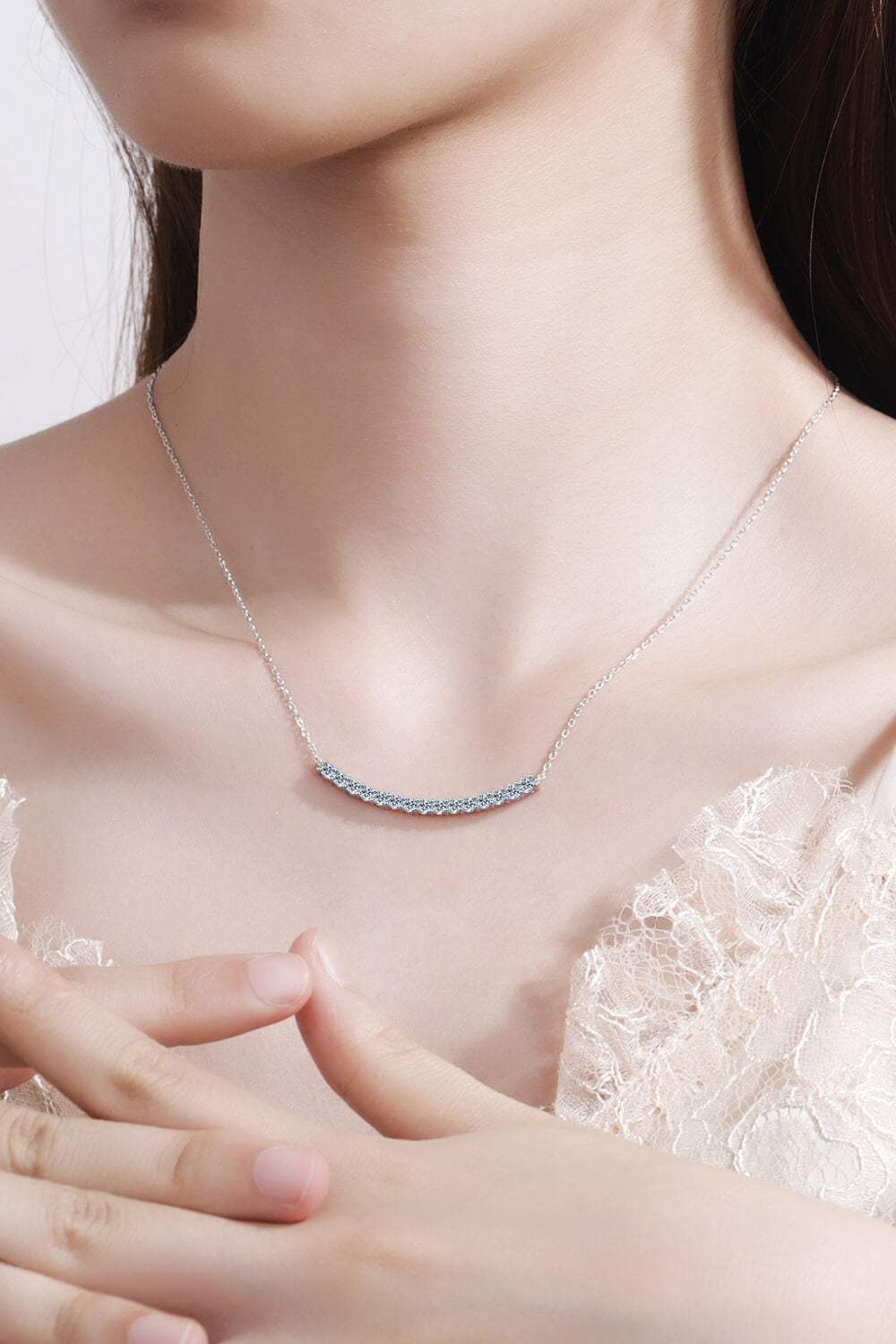 Sterling Silver Curved Bar Necklace Necklaces - Tophatter Daily Deals