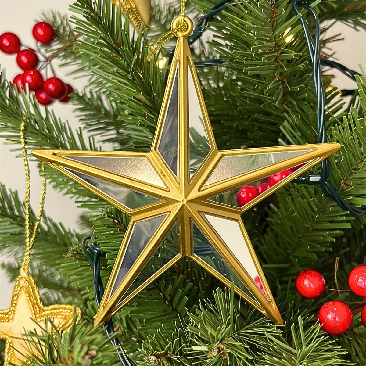 Mirrored Star Bauble | Gold & Silver Star Christmas Tree Ornament - 12cm Baubles - Tophatter Daily Deals