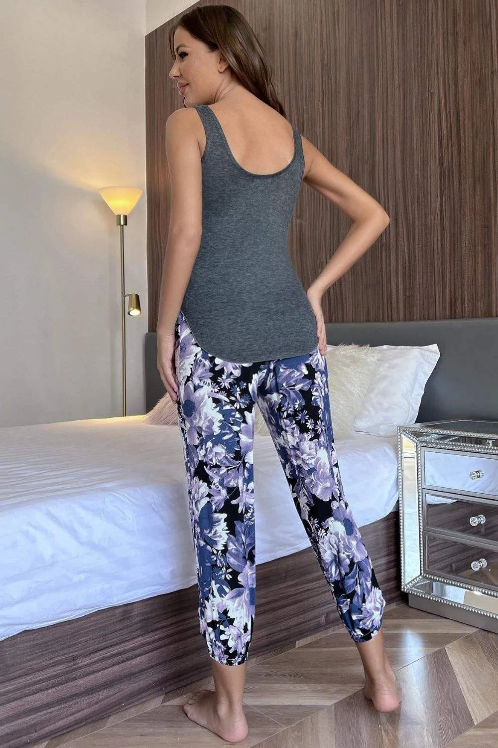 Scoop Neck Tank and Floral Cropped Pants Lounge Set Loungewear Sets - Tophatter Daily Deals