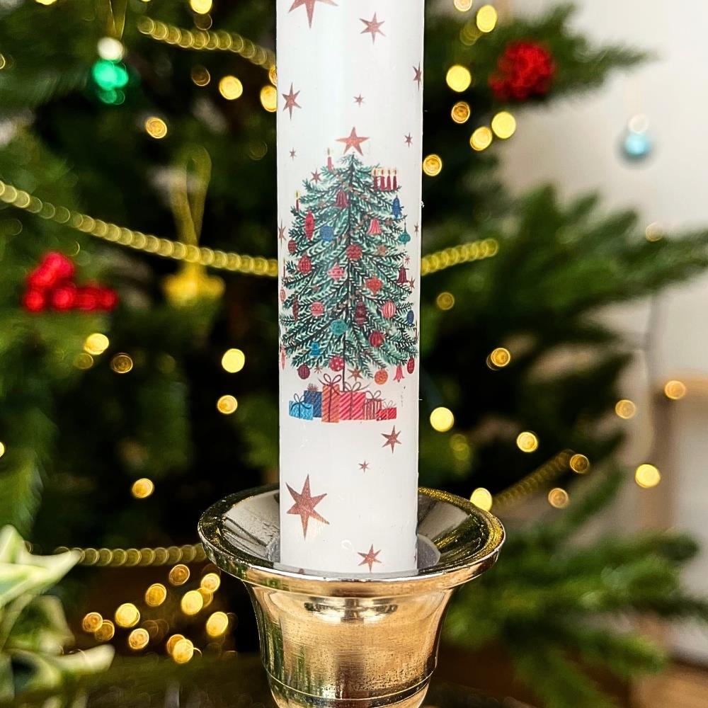 Nostalgic Christmas Tree Advent Candle | Festive Numbered Countdown Candle 23cm Advent Candle - Tophatter Daily Deals