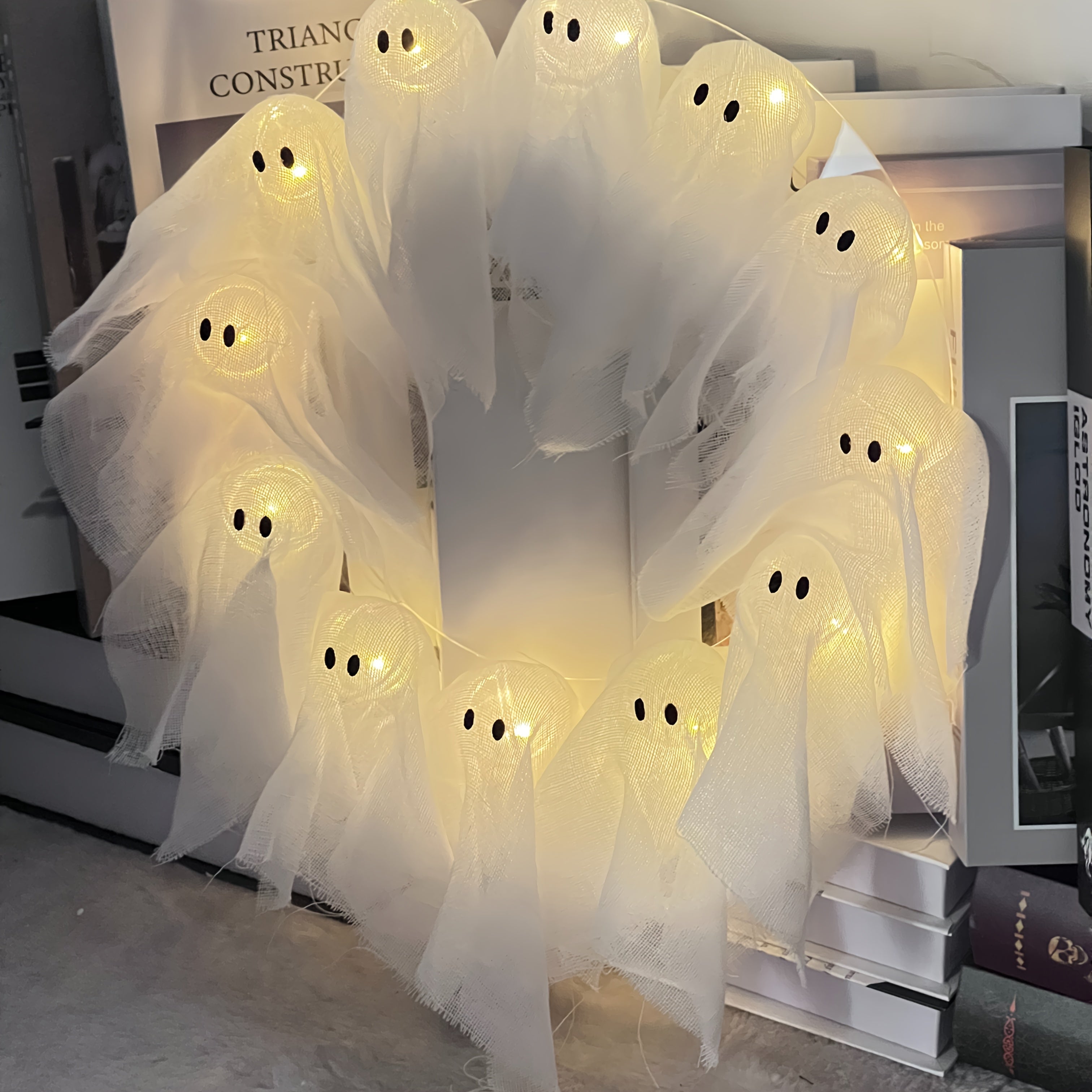 Halloween Glowing Wreath with 8 LED Lights Halloween - Tophatter Daily Deals