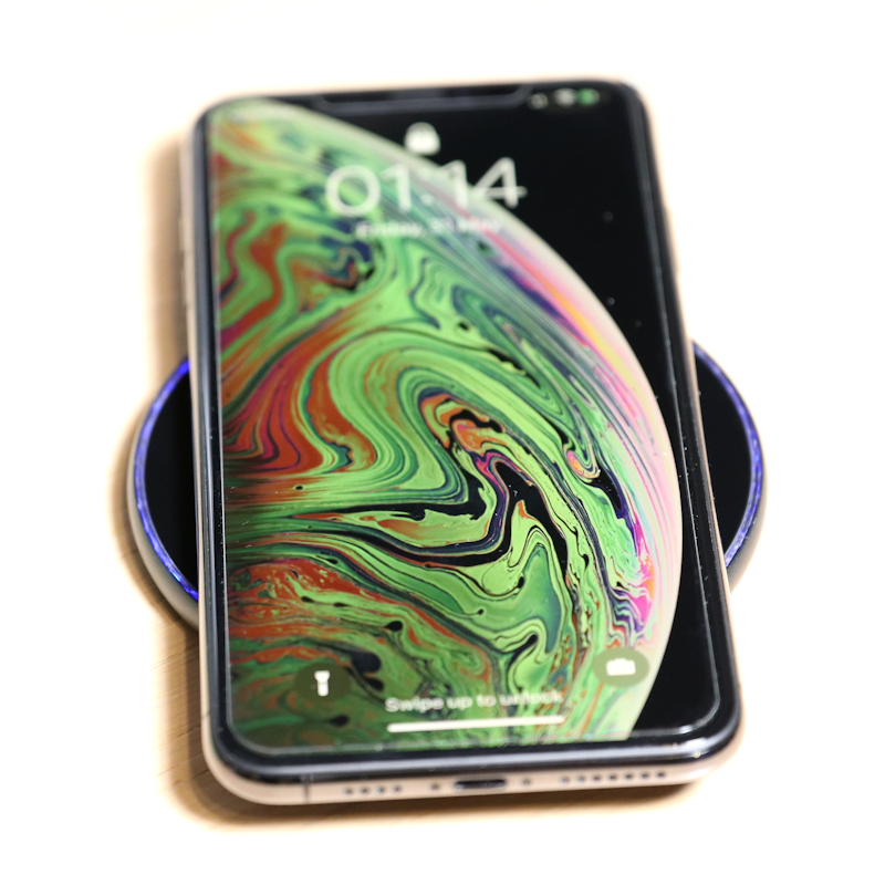 Wireless Fast Charger Charger - Tophatter Daily Deals