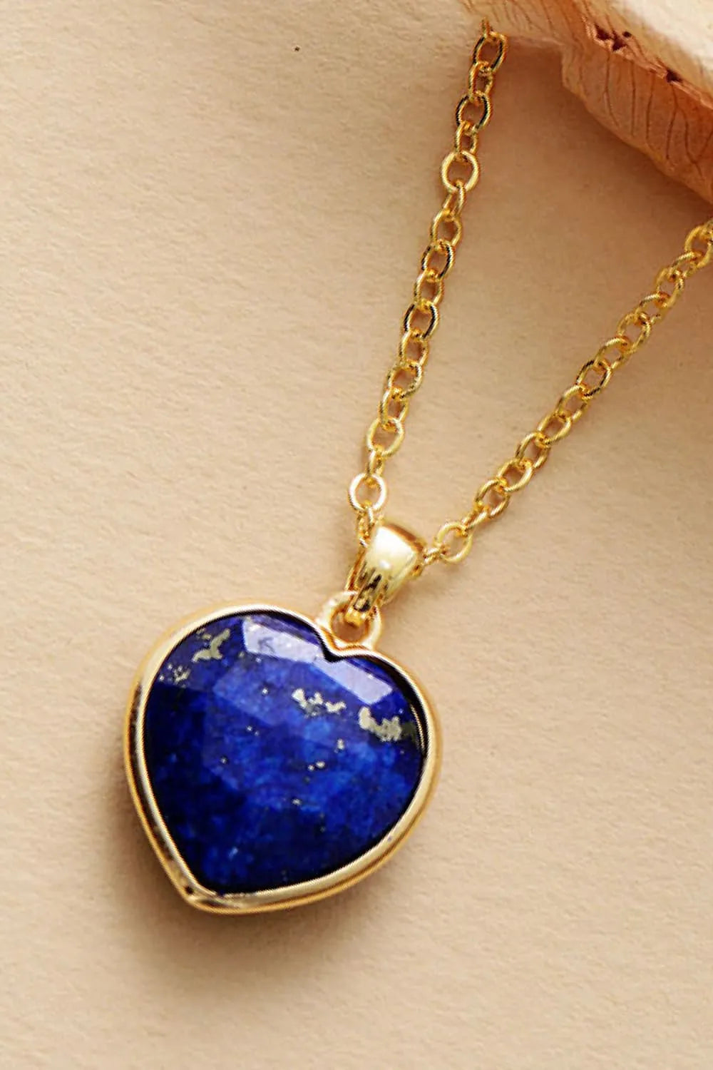 Natural Stone Heart Pendant Necklace Necklaces - Tophatter Daily Deals
