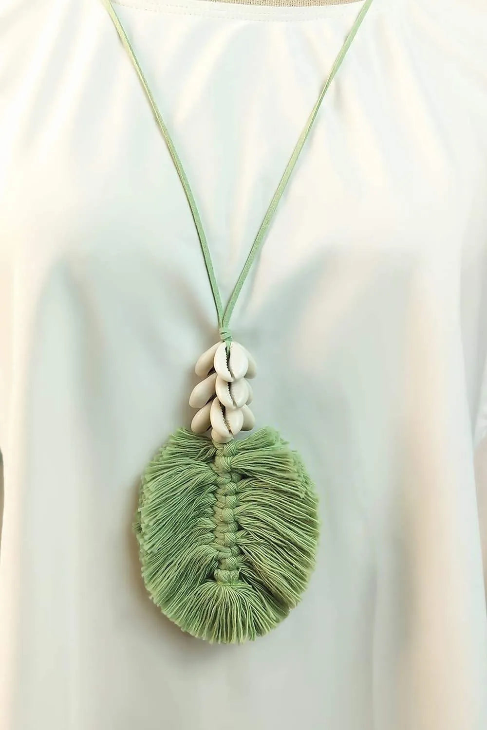 Leaf Macrame Pendant Necklace Necklaces - Tophatter Daily Deals