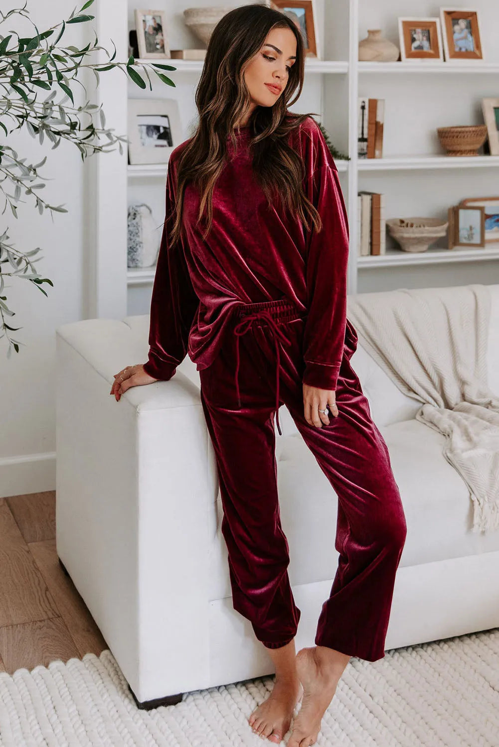 Fiery Red Solid Velvet Two Piece Lounge Set Loungewear & Sleepwear/Loungewear - Tophatter Daily Deals