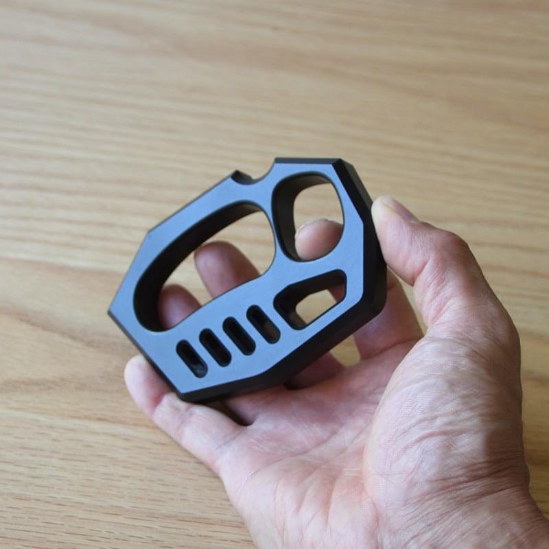 Fist Knuckles Black Aluminium Alloy Light - Cakra EDC Gadgets Brass Knuckles - Tophatter Daily Deals