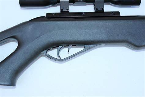 GAMO SWARM FOX .177 CAL W/ 4X30WR SCOPE - Tophatter's Army Deals RIFLES - Tophatter Daily Deals