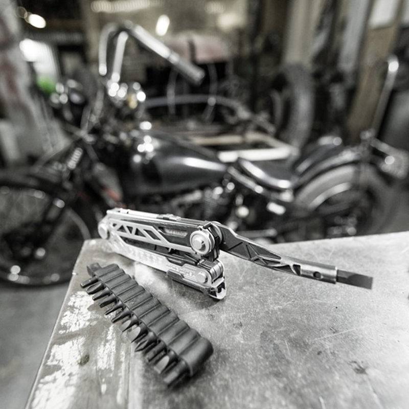 Gerber Center-Drive Multi-Plier Every Day Carry - Tophatter Daily Deals