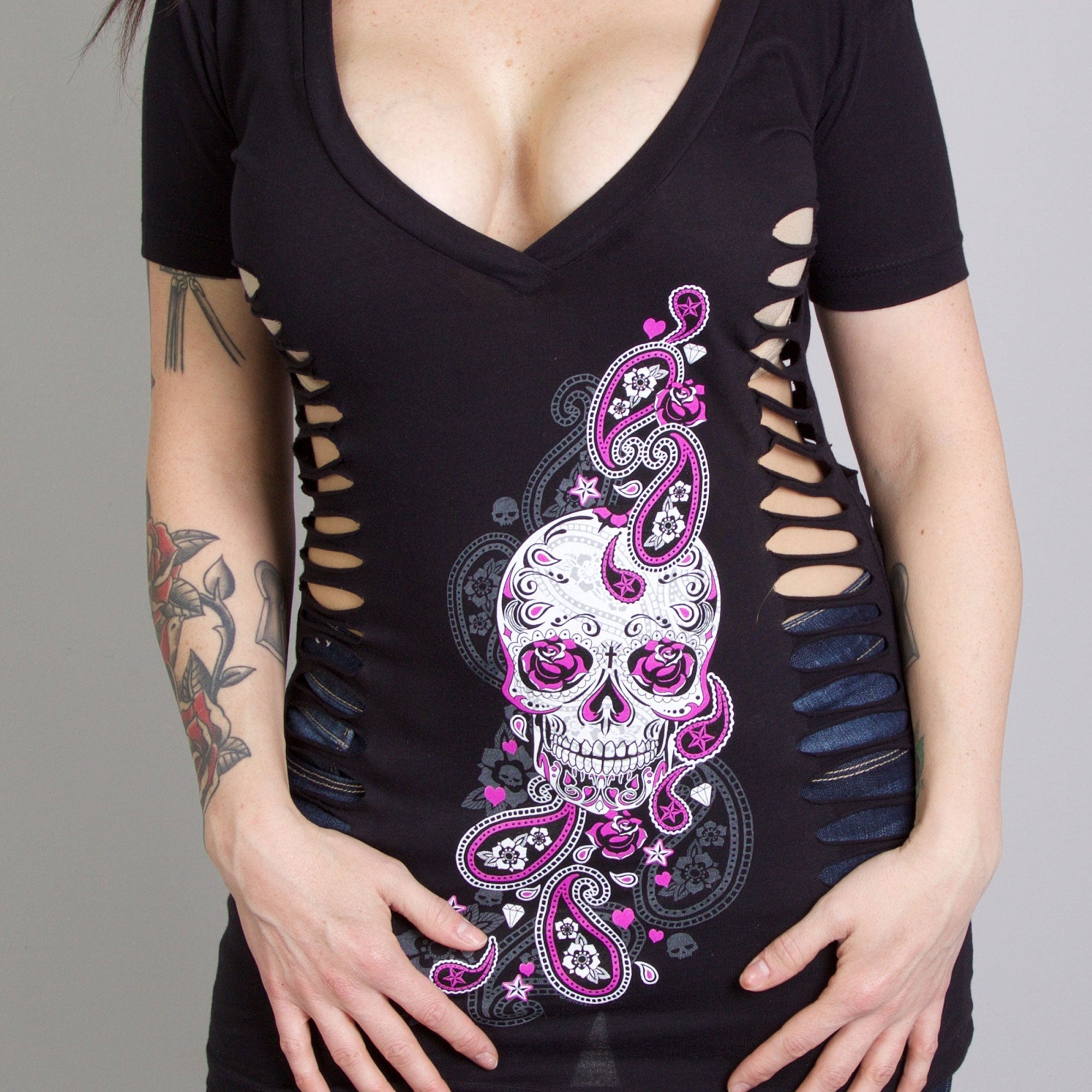 Hot Leathers Slit Side Sugar Paisley Shirt Ladies Short Sleeve - Tophatter Daily Deals