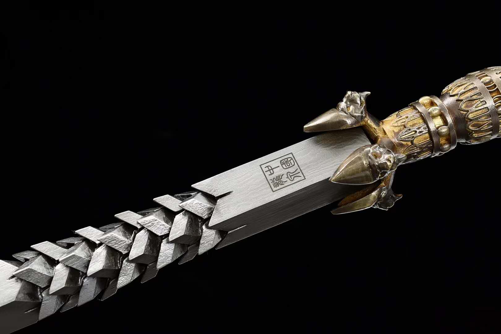 Hand Forged Dragon Scale Sword breaker 609 Pattern Steel - Tophatter Daily Deals