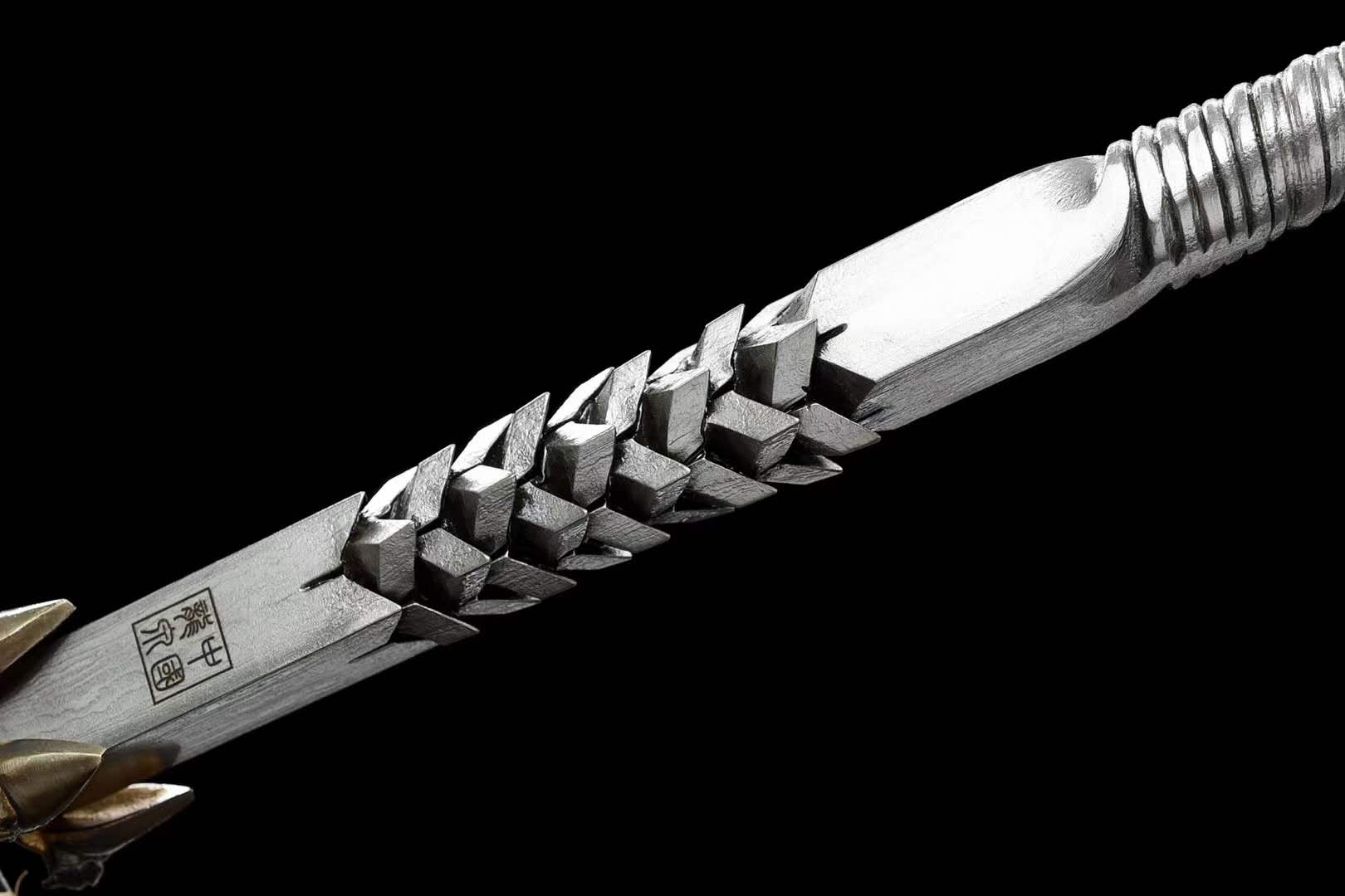 Hand Forged Dragon Scale Sword breaker 609 Pattern Steel - Tophatter Daily Deals
