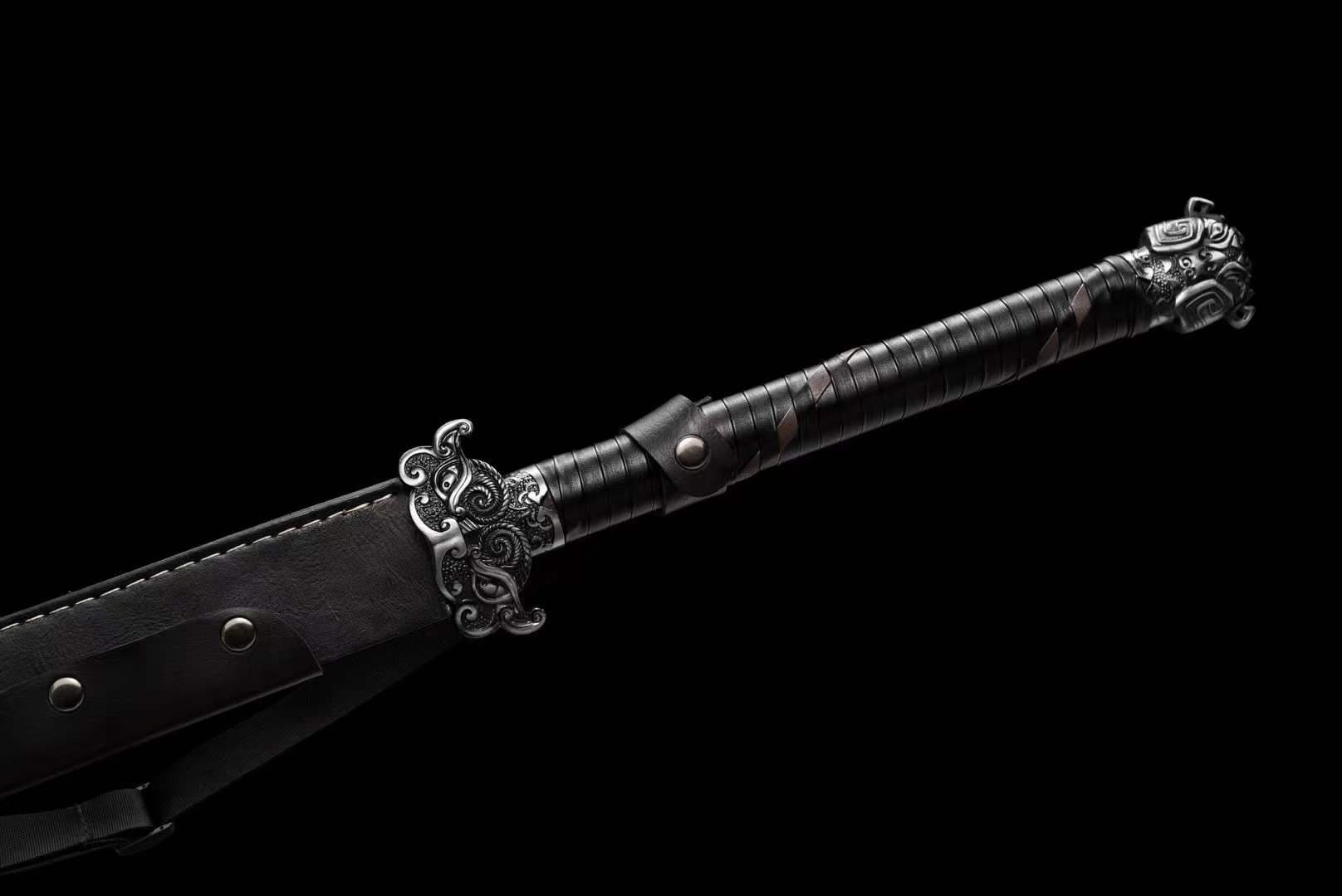 Handmade Beast Demon Oxtail Blade High Manganese Steel Corrosion pattern - Tophatter Daily Deals