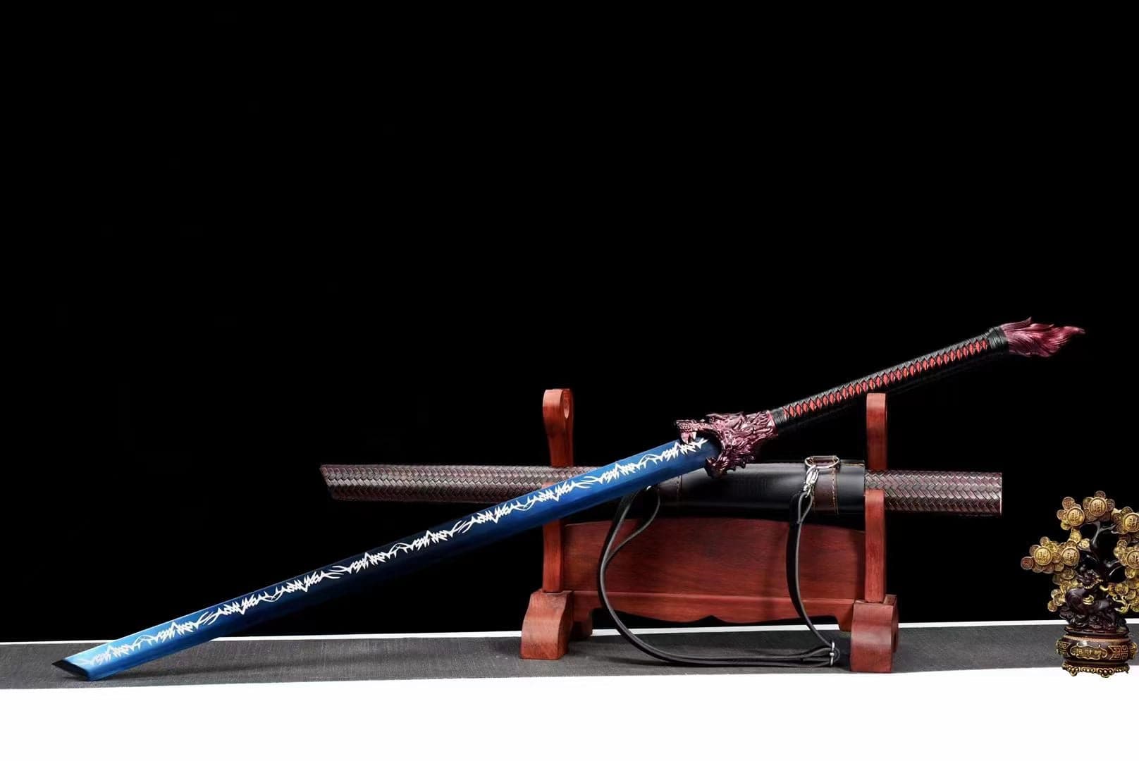 Handmade Devour the Moon Manganese Steel Chinese Sword With Blue Blade - Tophatter Daily Deals