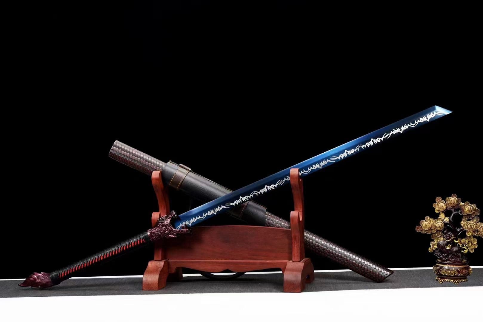 Handmade Devour the Moon Manganese Steel Chinese Sword With Blue Blade - Tophatter Daily Deals