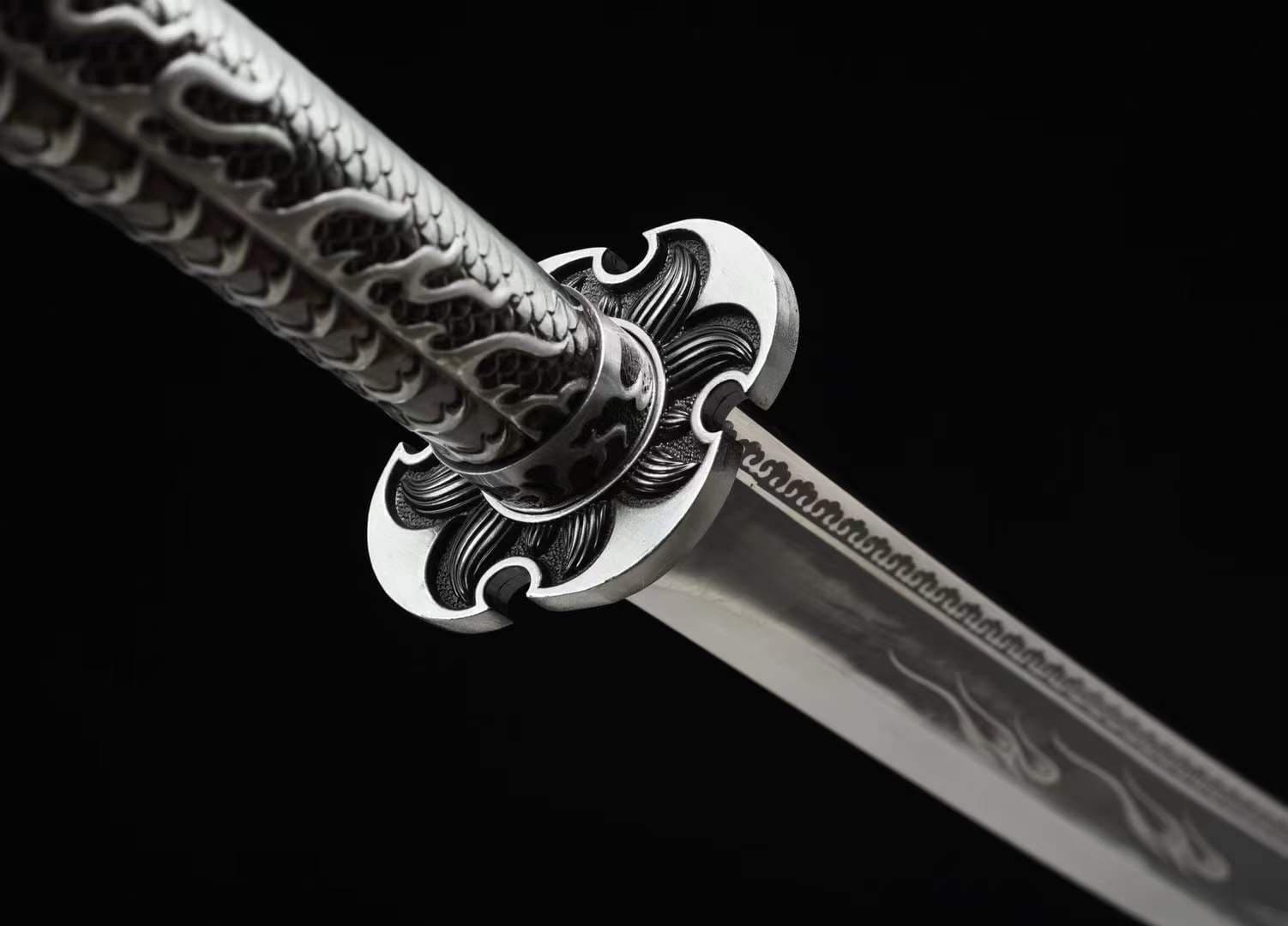 Handmade subdue tiger Manganese Steel Chinese Sword - Tophatter Daily Deals