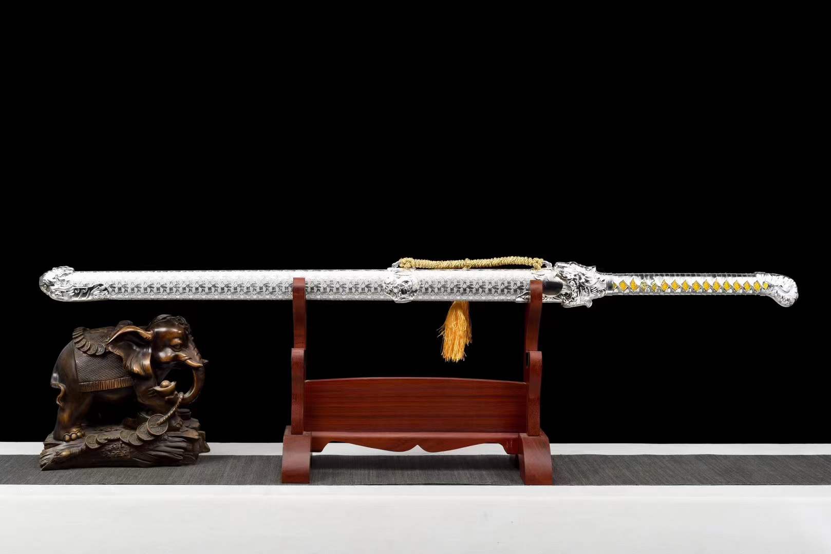 Handmade Tsunami Tiger High Manganese Steel Chinese Sword With Tiger pattern - Tophatter Daily Deals