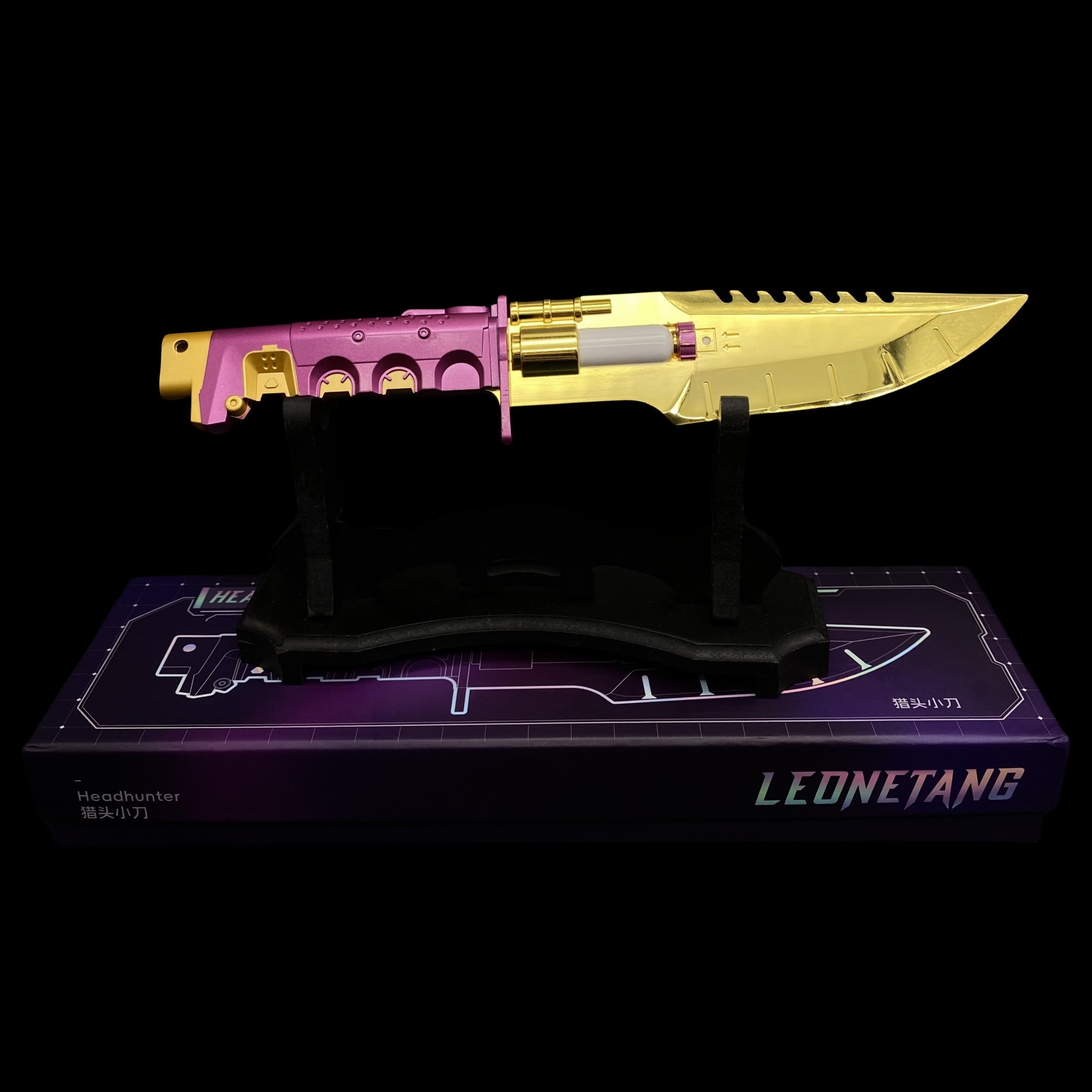 Headhunter Life Size Metal Replica With Stand A - Tophatter Daily Deals