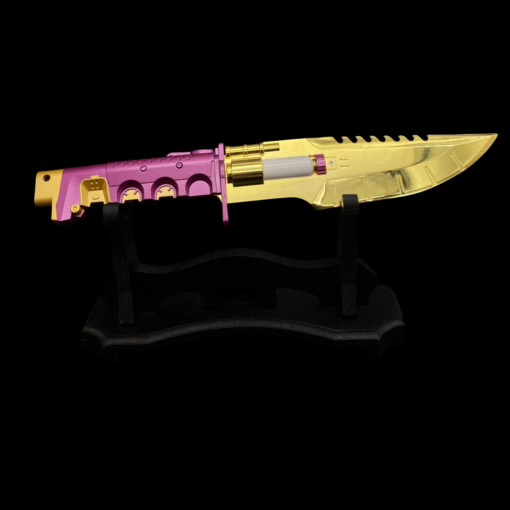 Headhunter Life Size Metal Replica - Tophatter Daily Deals