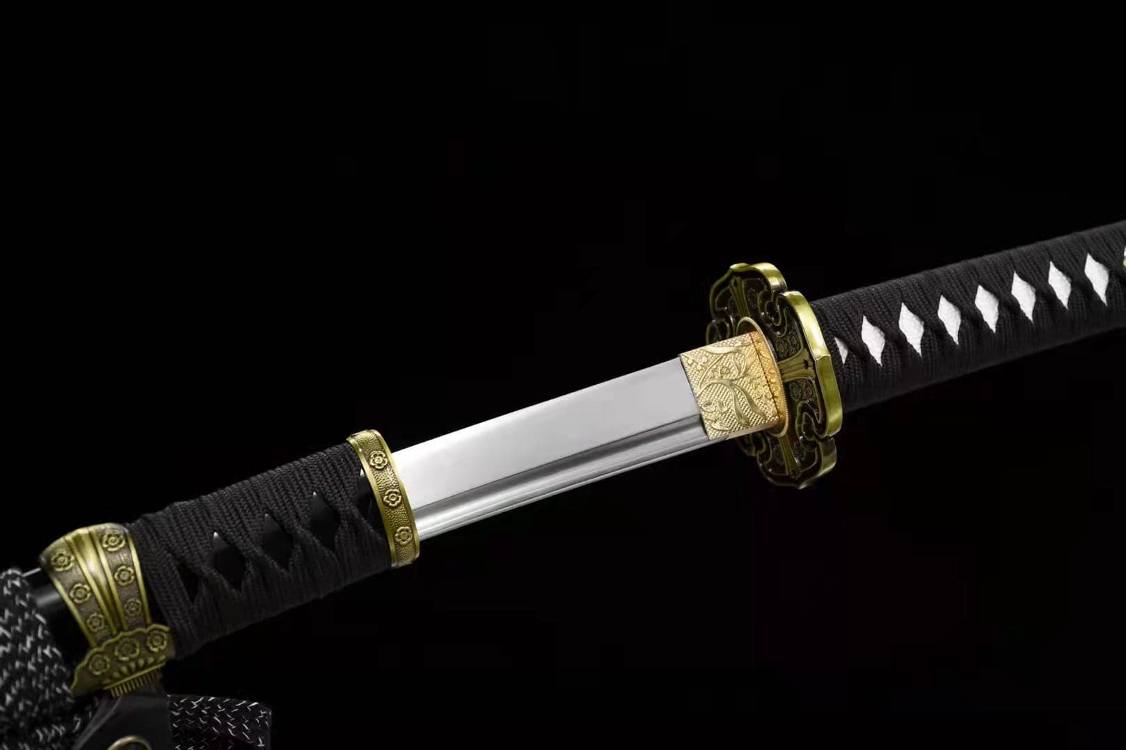 High-performance Japanese Tachi Odachi 村雨丸 Spring Steel Exclusive mold opening - Tophatter Daily Deals