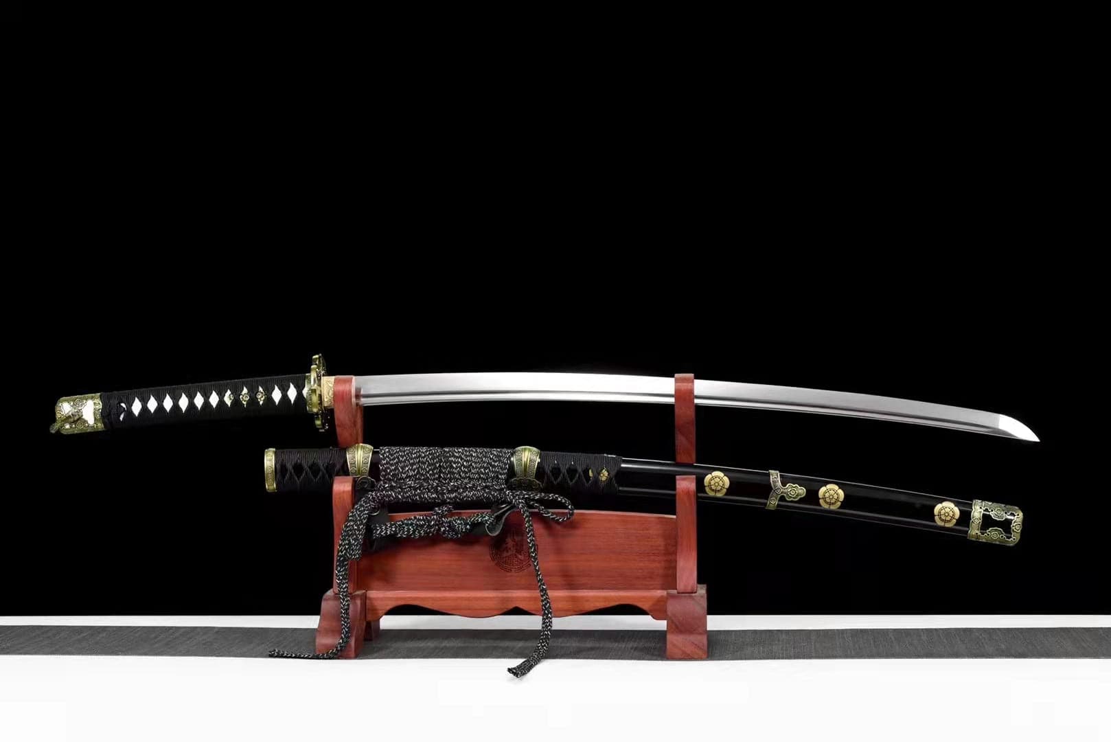 High-performance Japanese Tachi Odachi 村雨丸 Spring Steel Exclusive mold opening - Tophatter Daily Deals