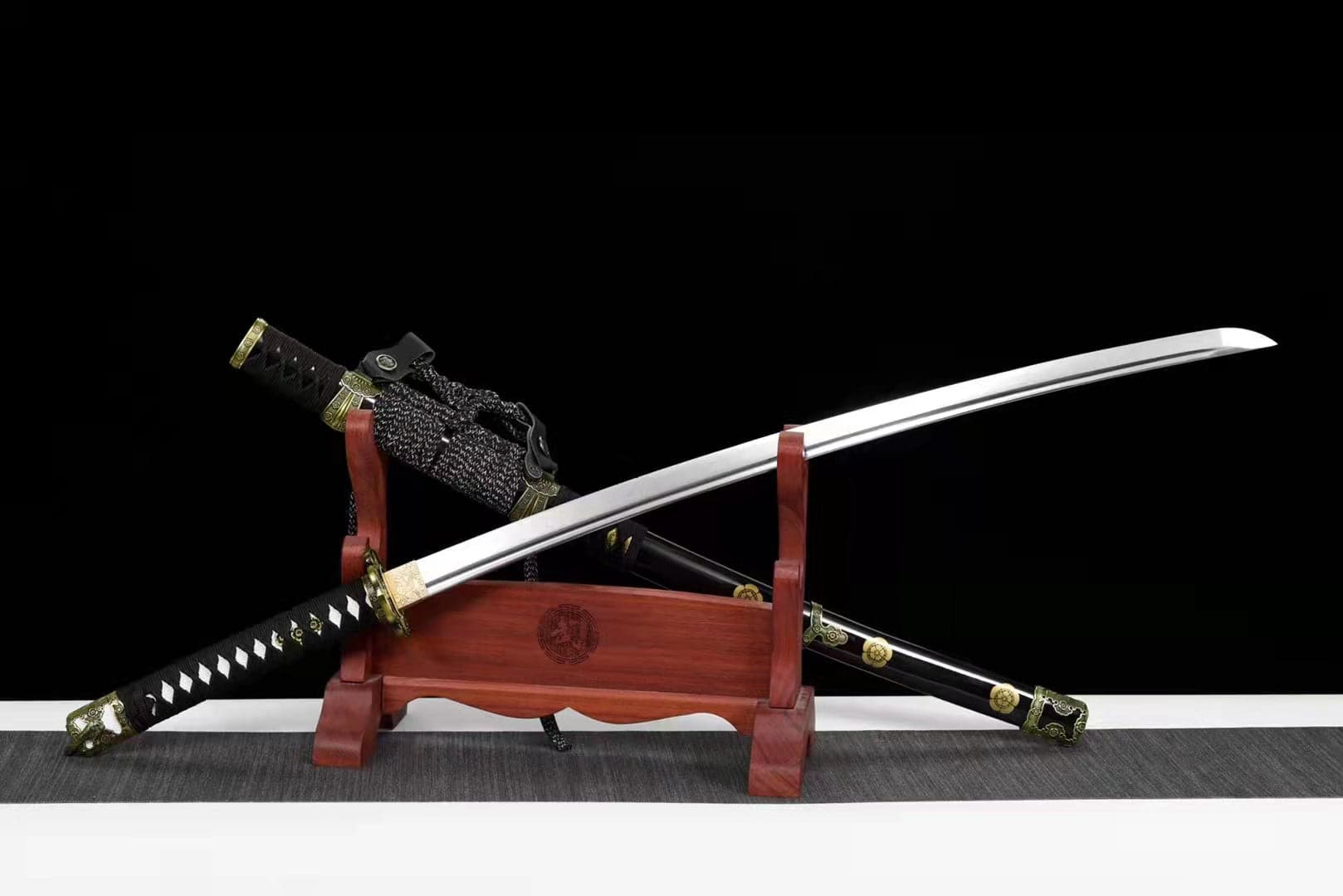 High-performance Japanese Tachi Odachi 村雨丸 Spring Steel Exclusive mold opening - Tophatter Daily Deals