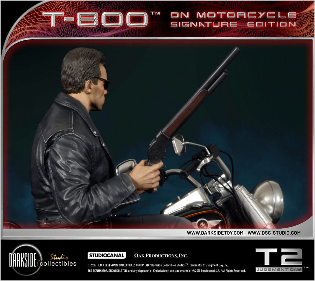 Terminator 2 - T-800 on Motorcycle Limited Signature Edition - COA Signed By Arnold Schwarzenegger! Model Motorcycle - Tophatter Daily Deals