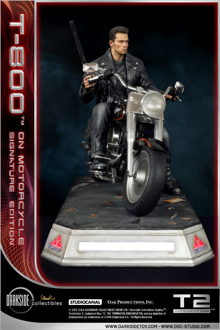 Terminator 2 - T-800 on Motorcycle Limited Signature Edition - COA Signed By Arnold Schwarzenegger! Model Motorcycle - Tophatter Daily Deals