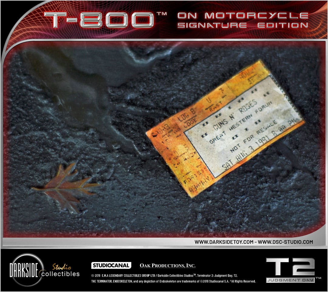Terminator 2 - T-800 on Motorcycle Limited Signature Edition - COA Signed By Arnold Schwarzenegger! Model Motorcycle - Tophatter Daily Deals