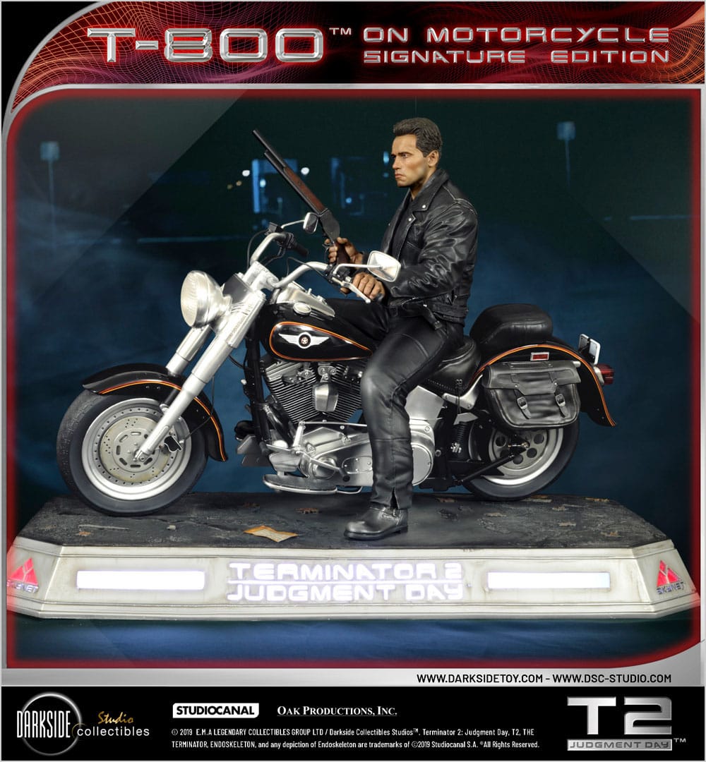 Terminator 2 - T-800 on Motorcycle Limited Signature Edition - COA Signed By Arnold Schwarzenegger! Model Motorcycle - Tophatter Daily Deals