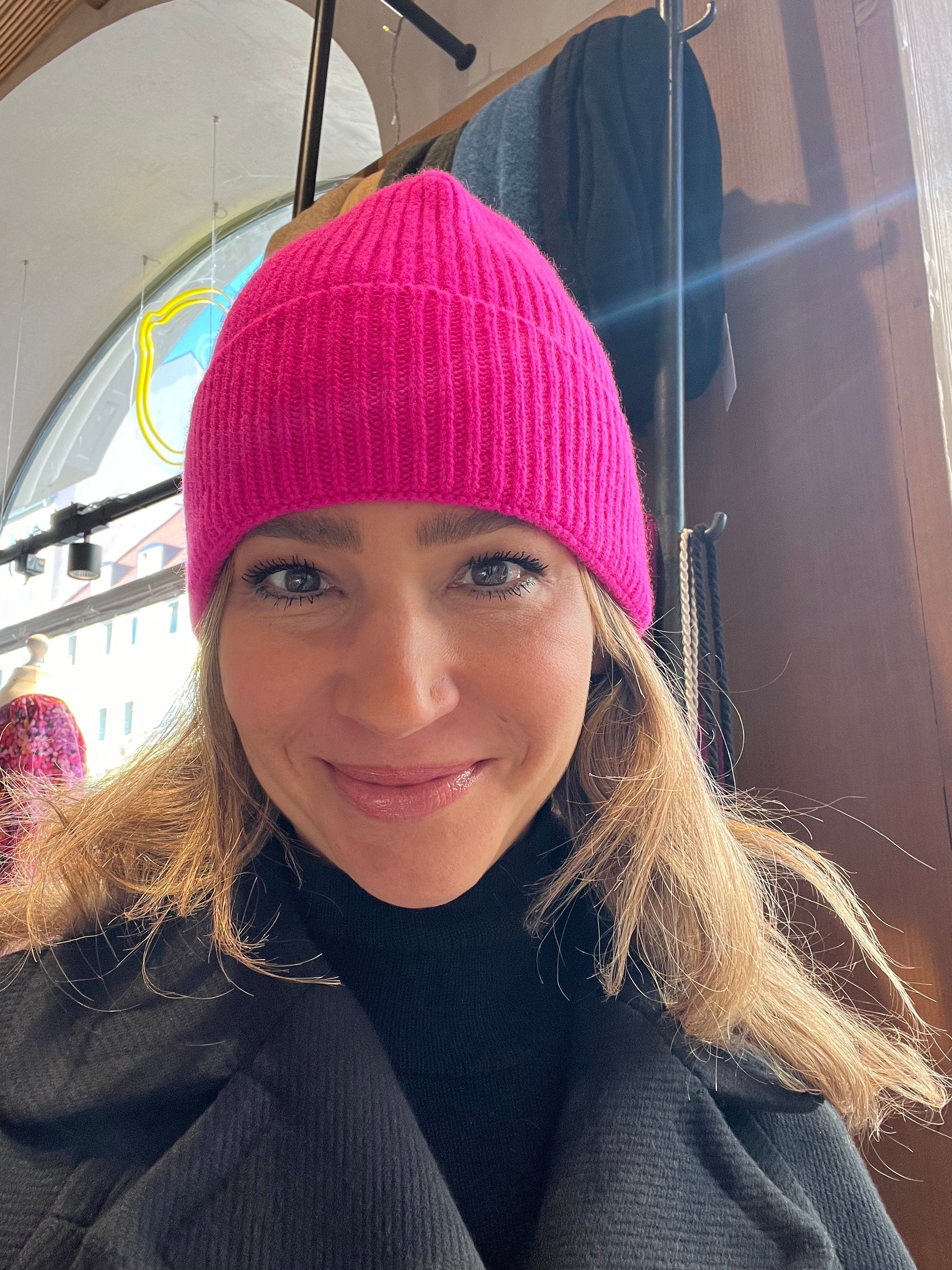 Warm Cozy Women’s Beanie - Folded Cuff, Ribbed Knit, Winter - Tophatter Daily Deals