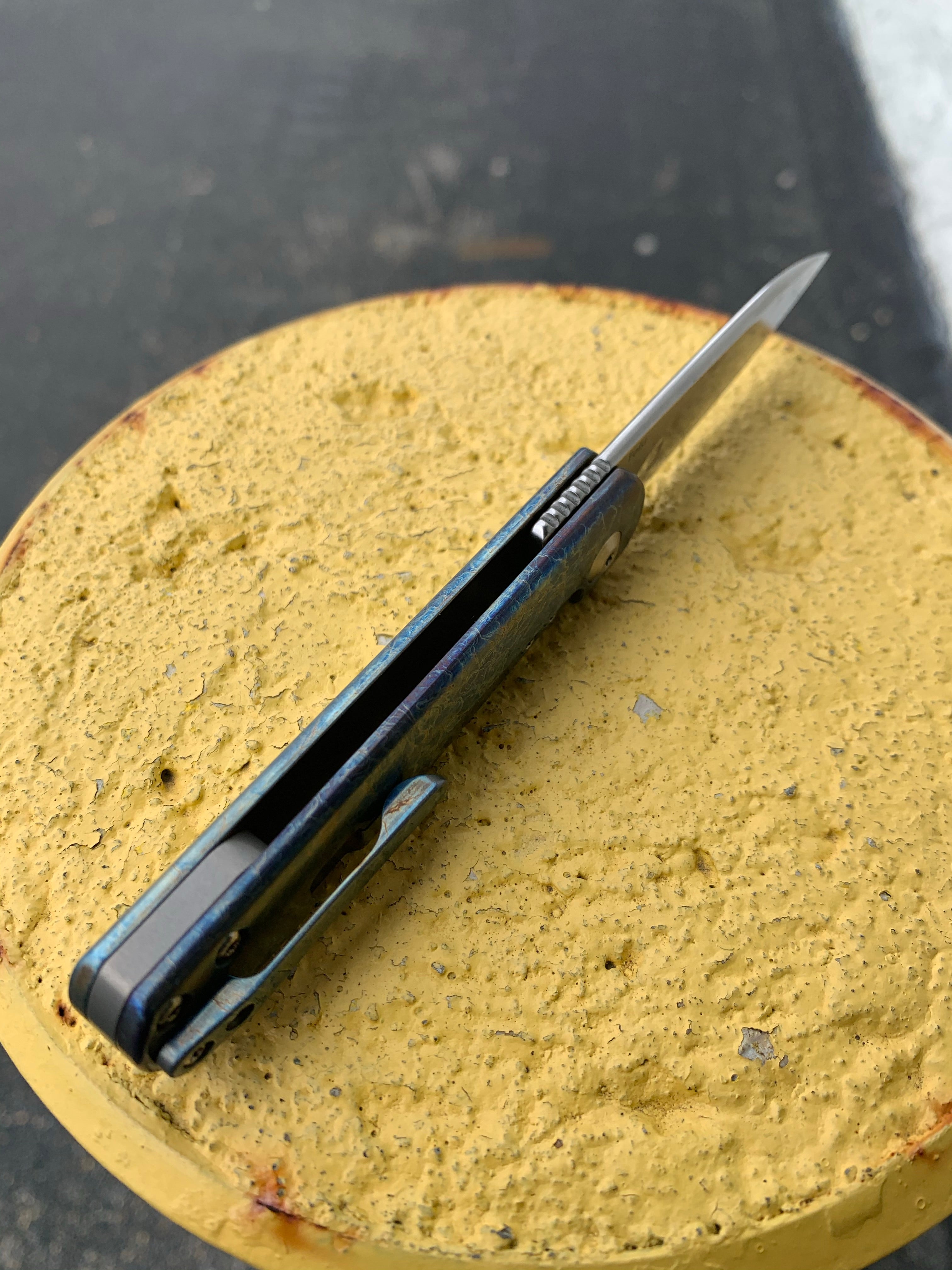 Kizer Feist - Drop Point - Lightning Strike Finish - St. Nick's Custom Anodization Knives - Tophatter Daily Deals