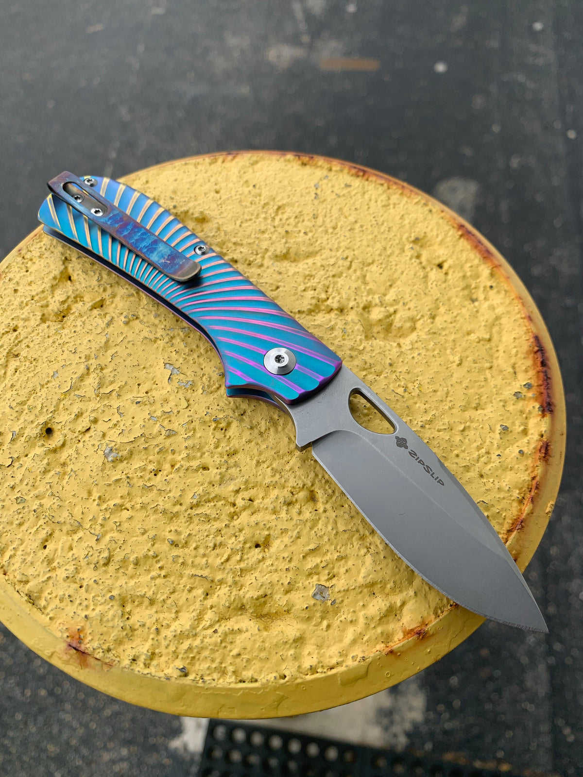 Kizer Zipslip - Lightning Strike Clip and Spring - Ano Fade and Highlights Handle - St. Nick's Custom Anodization Knives - Tophatter Daily Deals