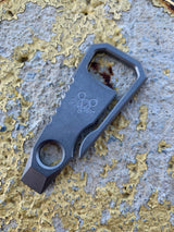 GiantMouse Caplifter/Prybar - Titanium Knives - Tophatter Daily Deals
