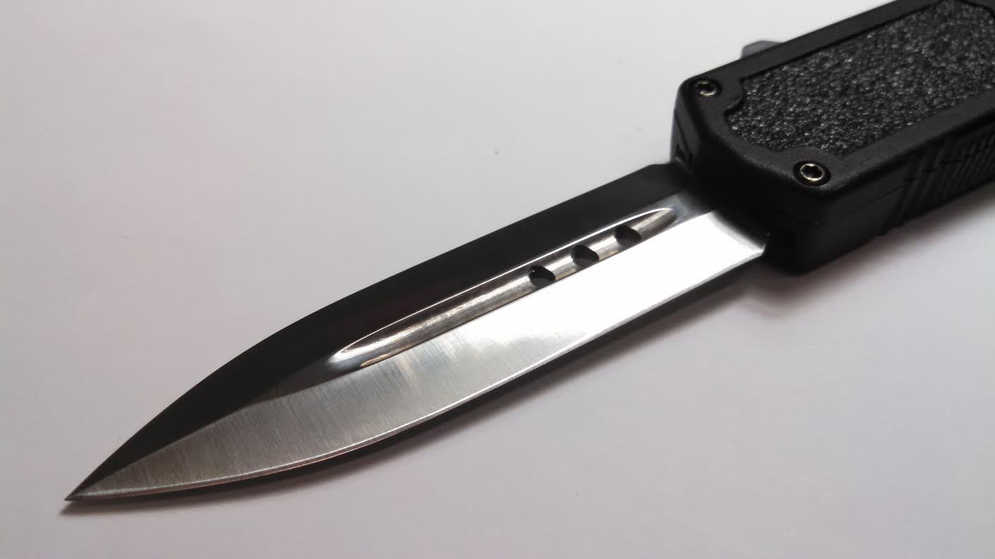 Titan OTF Knife D/A Black Automatic Switchblade UPGRADED - Dagger Knife-OTF - Tophatter Daily Deals