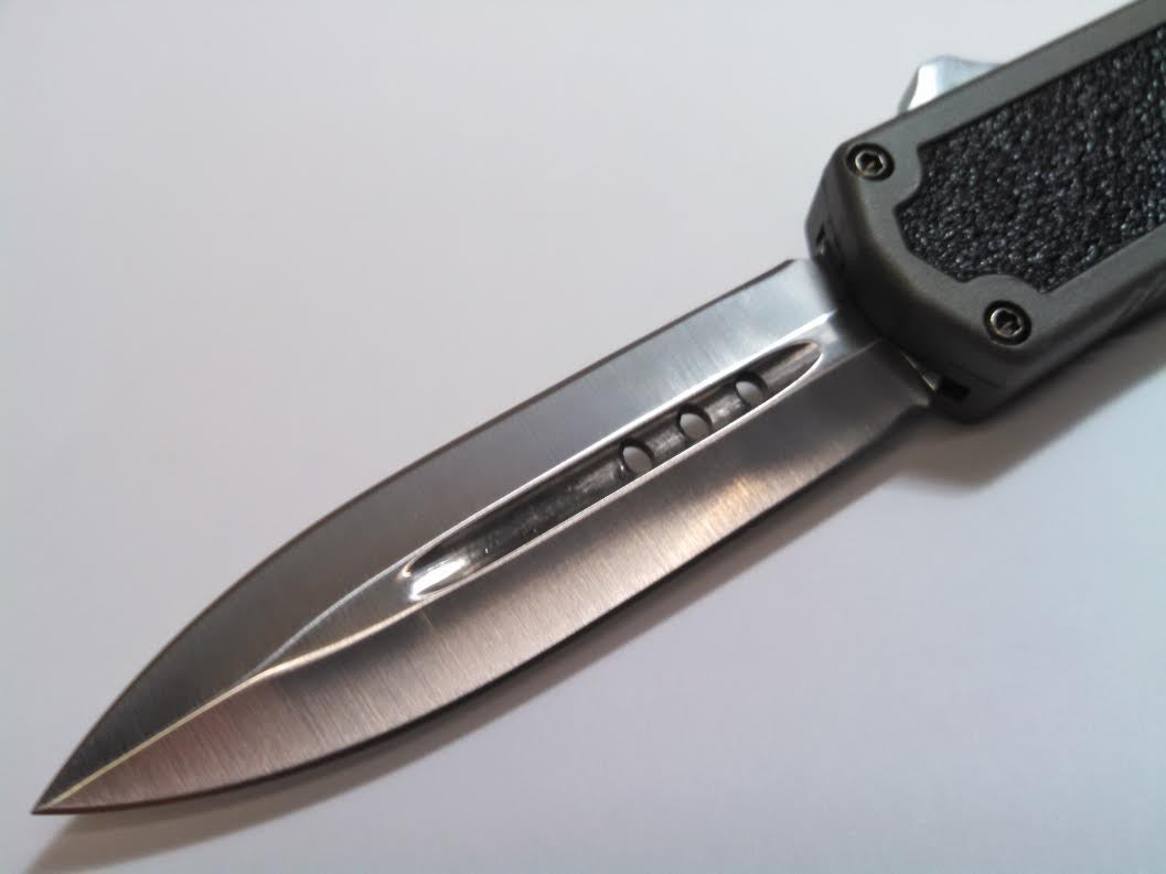 Titan OTF Automatic Knife Grey Dual Action Plain Double Edge Dagger Knife-OTF - Tophatter Daily Deals