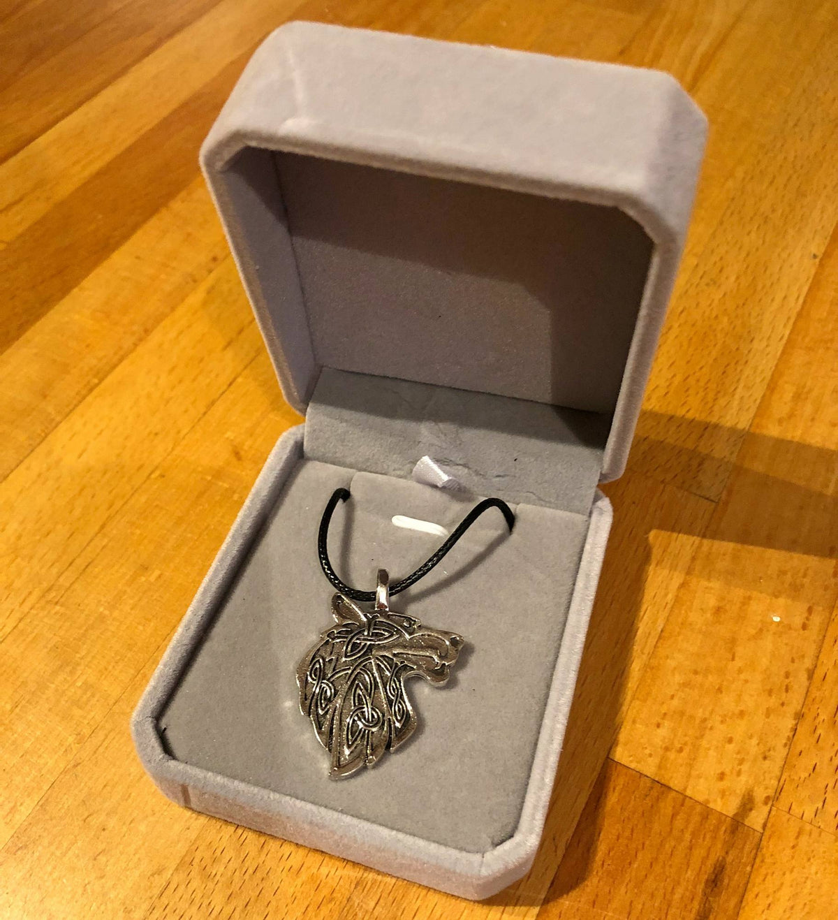 Fenrir Snarl Necklace Necklace - Tophatter Daily Deals