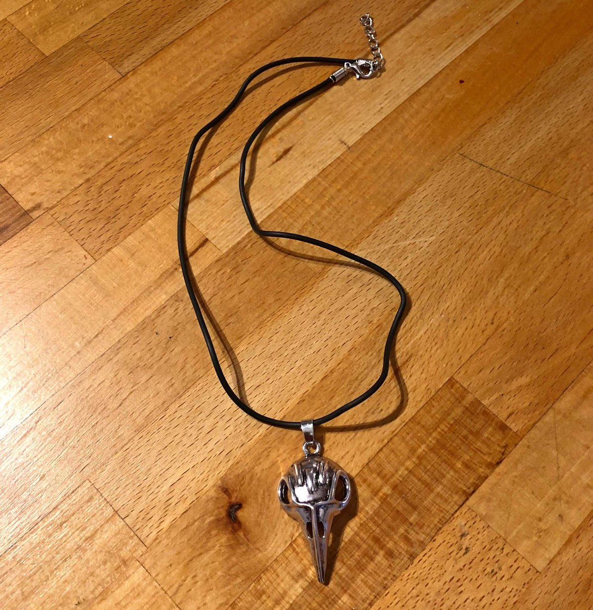 Raven Skull Necklace Necklace - Tophatter Daily Deals