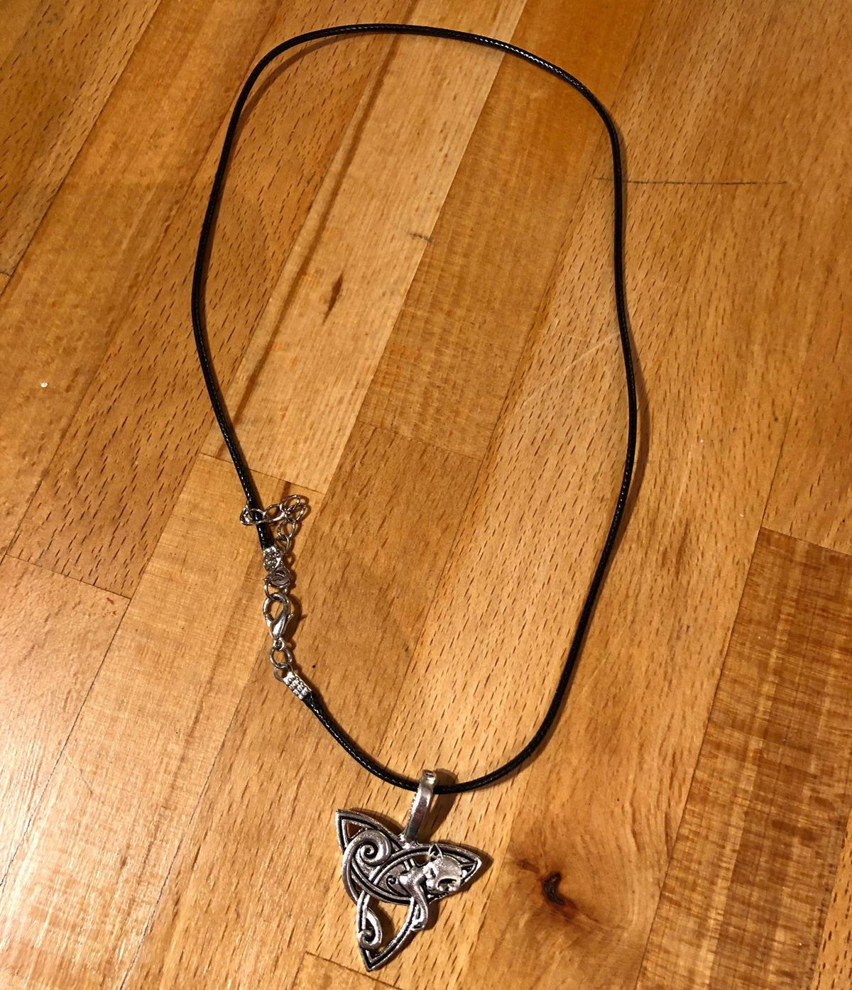 Loki Fylgjur Fox Necklace Necklace - Tophatter Daily Deals