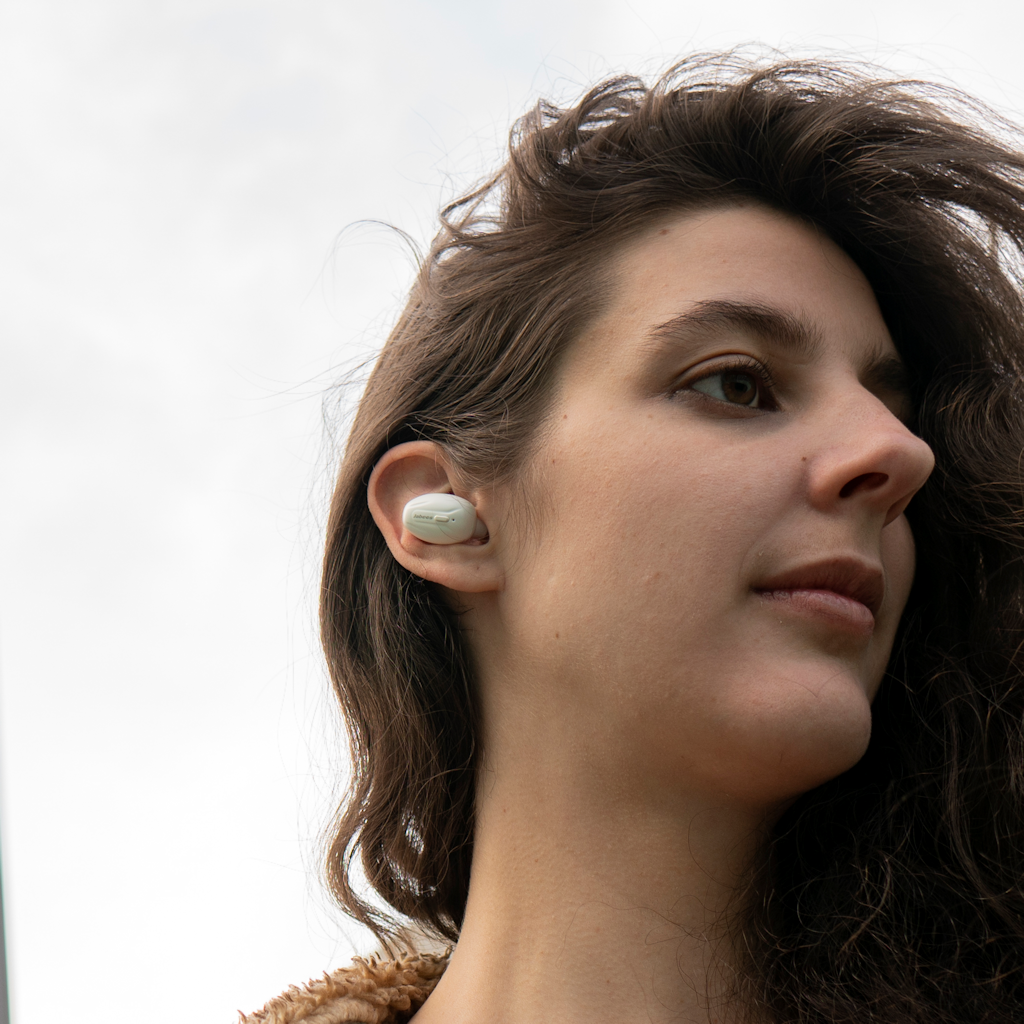 Jabees Beeing TWS Bluetooth Earbuds Wireless Earbuds - Tophatter Daily Deals