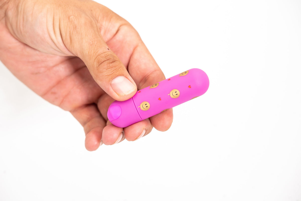 Maia Giggly (7.6 cm) Bullet Vibrator with 10 Functions – Bullet Vibrator > Vibrators > Mini Vibrators - Tophatter Daily Deals
