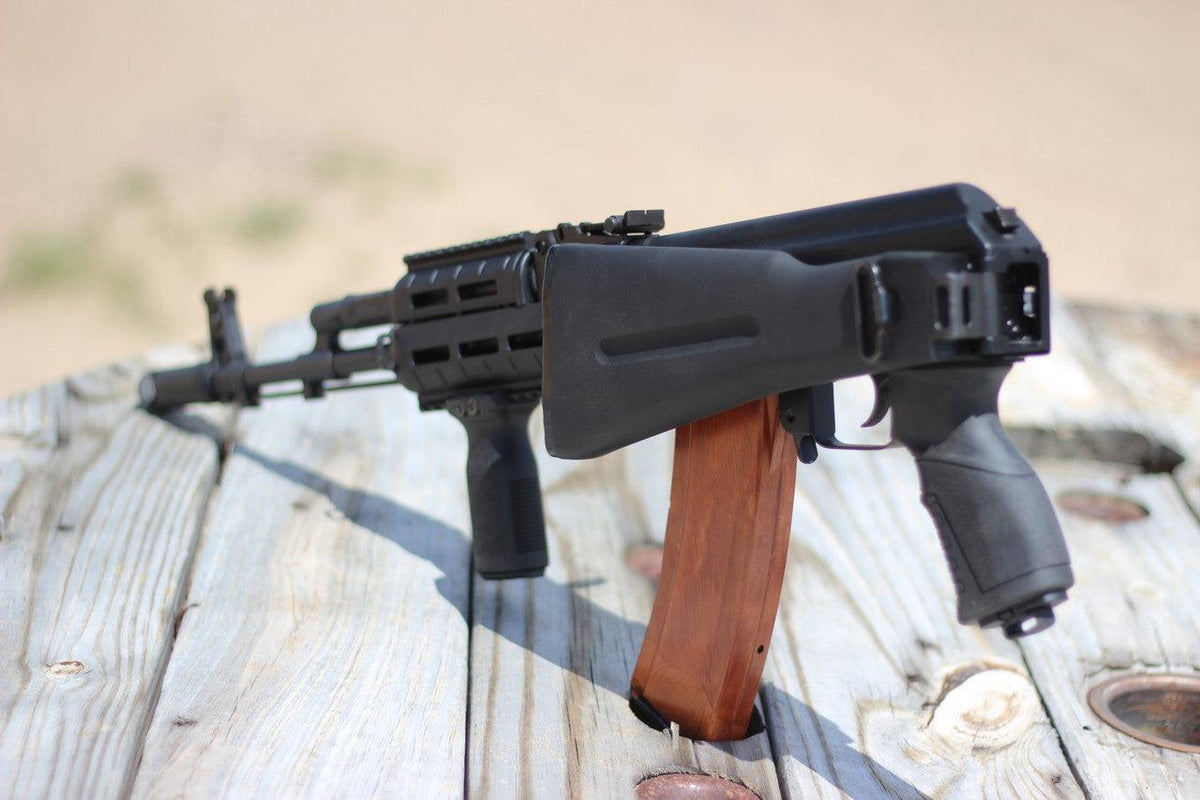 KEY ARMA AKM POLYMER HANDGUARD, PICATINNY + M-LOK - Tophatter's Army Deals ACCESSORIES - Tophatter Daily Deals