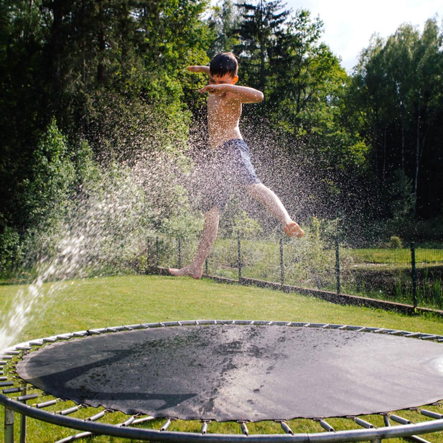 Kids Trampoline Sprinkler Outdoor Garden & Patio - Tophatter Daily Deals