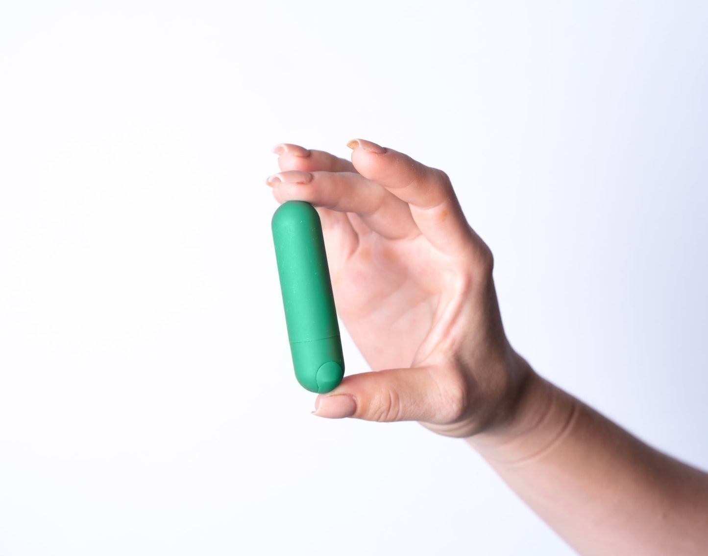 Maia Jessi (Emerald) – USB Rechargeable Bullet Vibrator 7.6 cm > Vibrators > Mini Vibrators - Tophatter Daily Deals