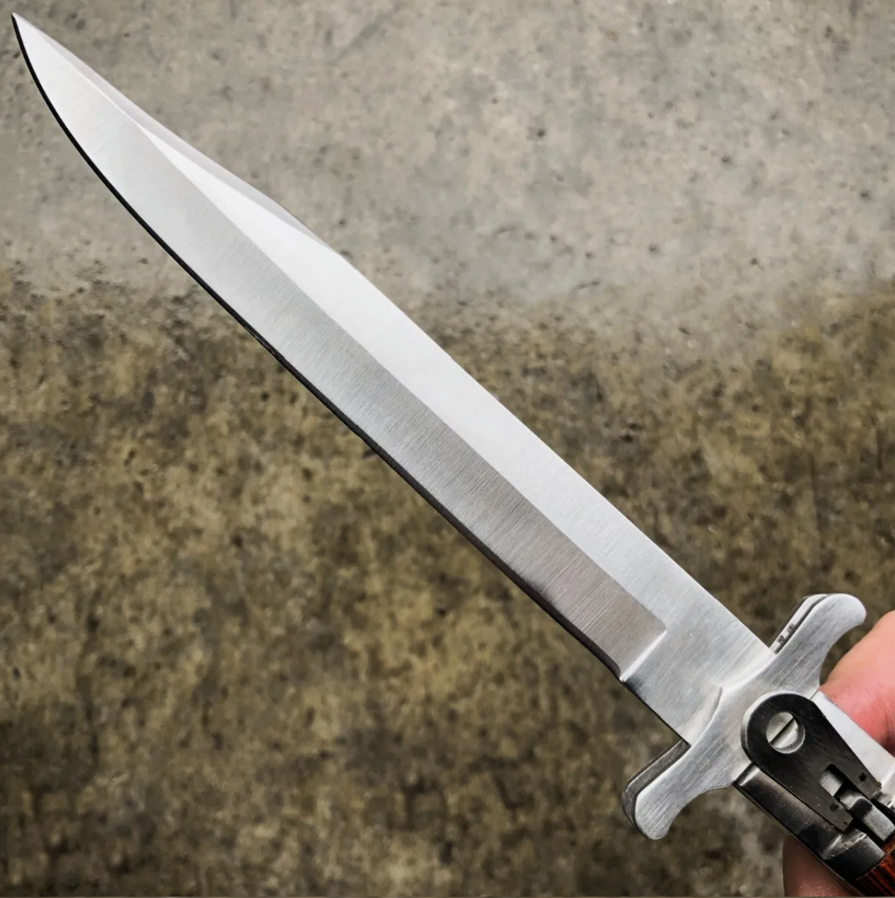 Best Folding Knife for Hunting and Camping - Tophatter Daily Deals