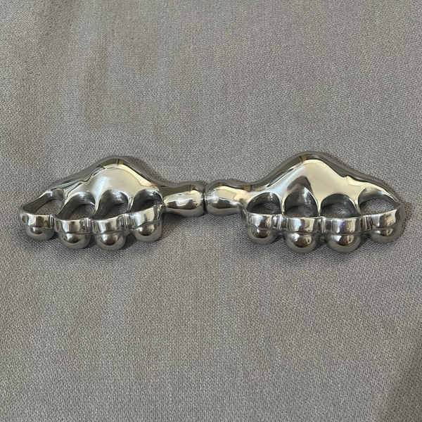 Four-finger polished fist buckle - Tophatter Daily Deals