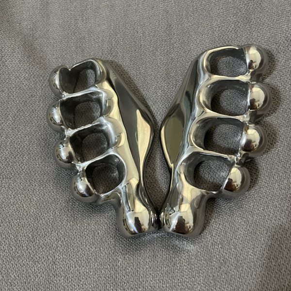 Four-finger polished fist buckle - Tophatter Daily Deals