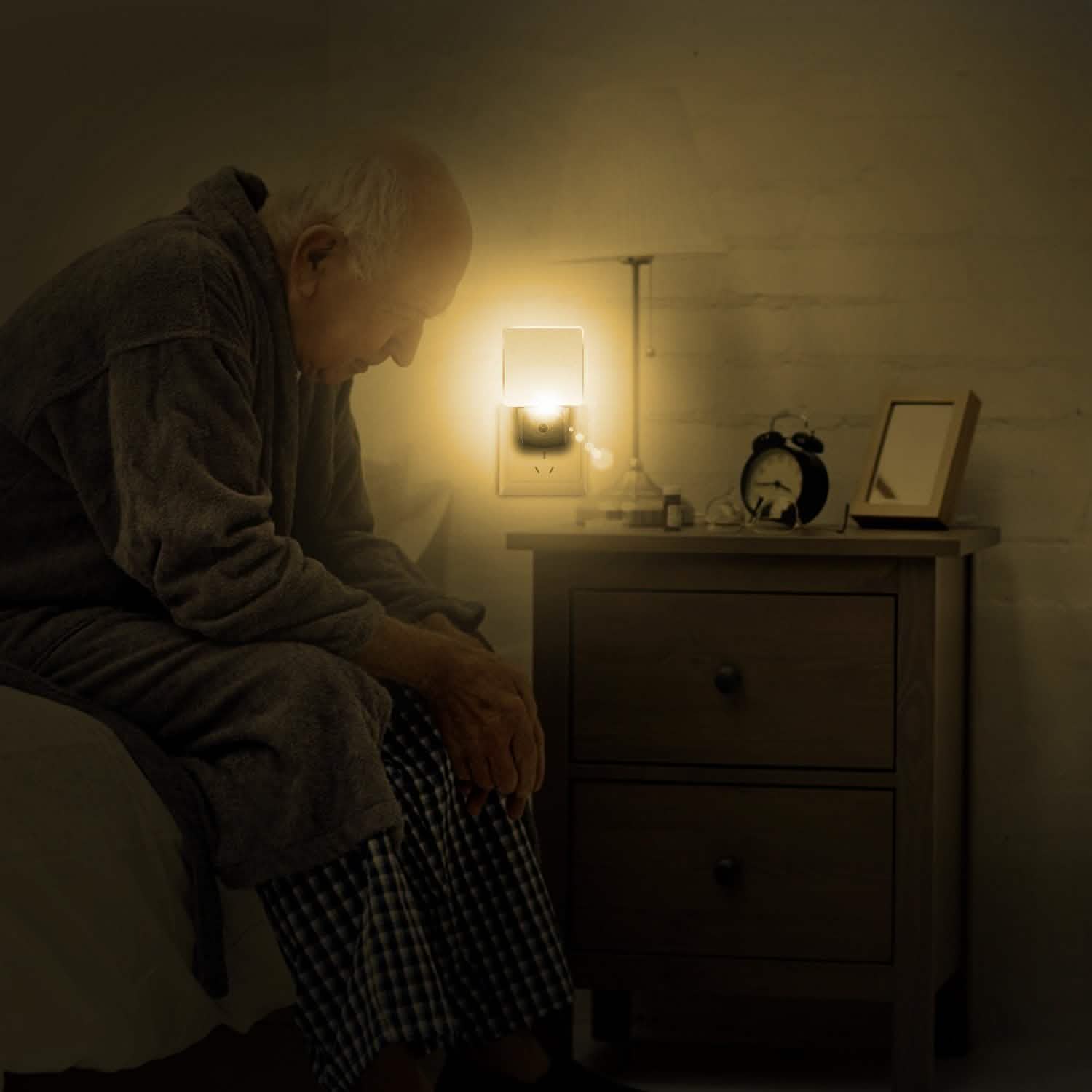 LED Night Light Dusk to Dawn Sensor Indoor Lighting - Tophatter Daily Deals