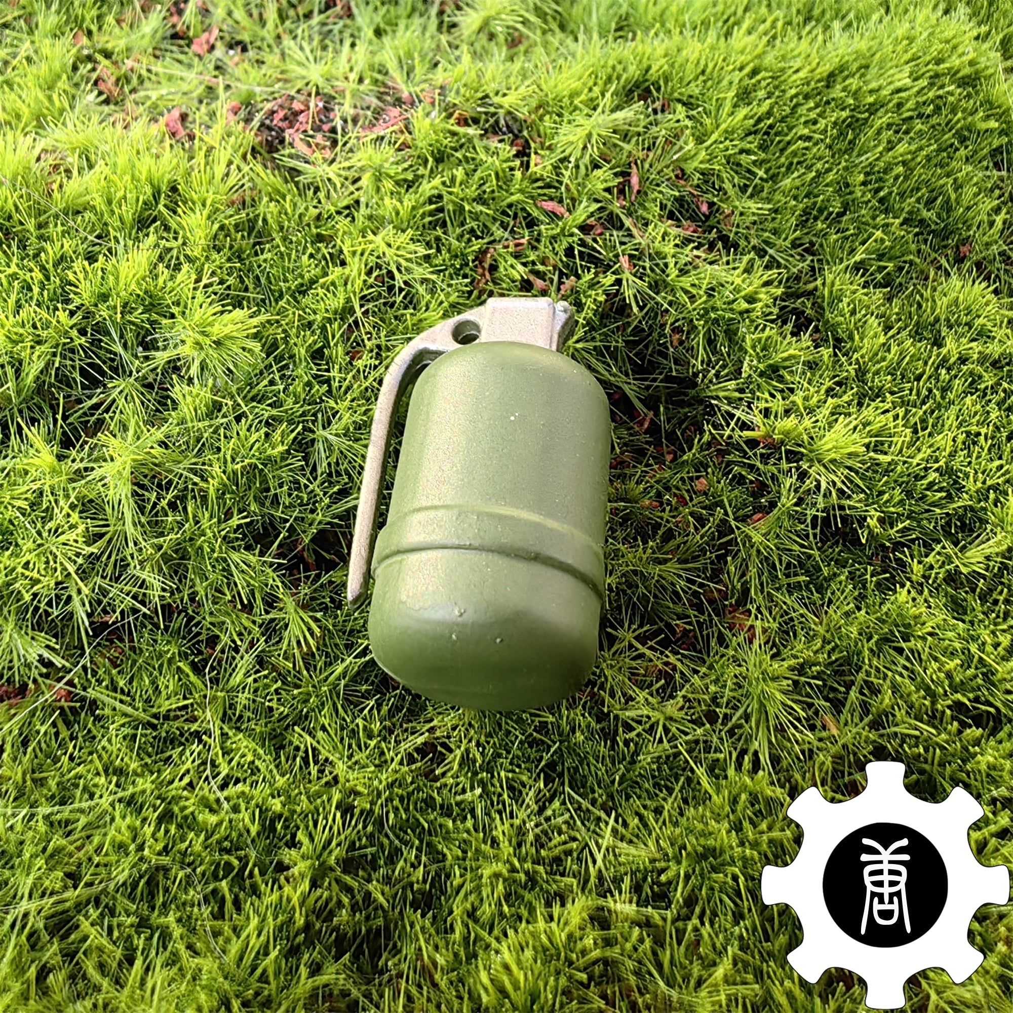 Re4 Weapon Case Leon S Kennedy Metal Mini Weapon Suitcase 11 in 1 - Tophatter Daily Deals