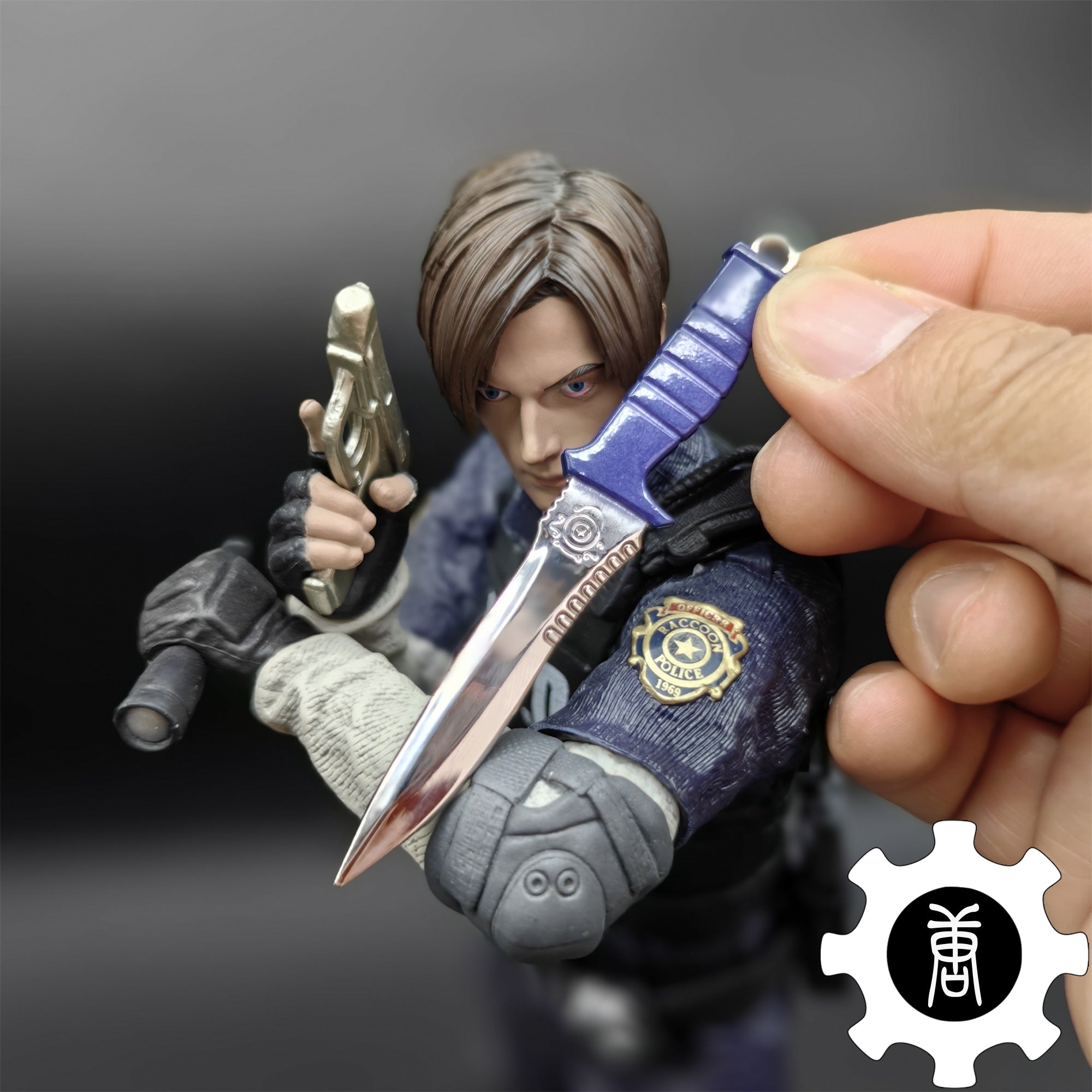 Re4 Weapon Case Leon S Kennedy Metal Mini Weapon USA Only - Tophatter Daily Deals