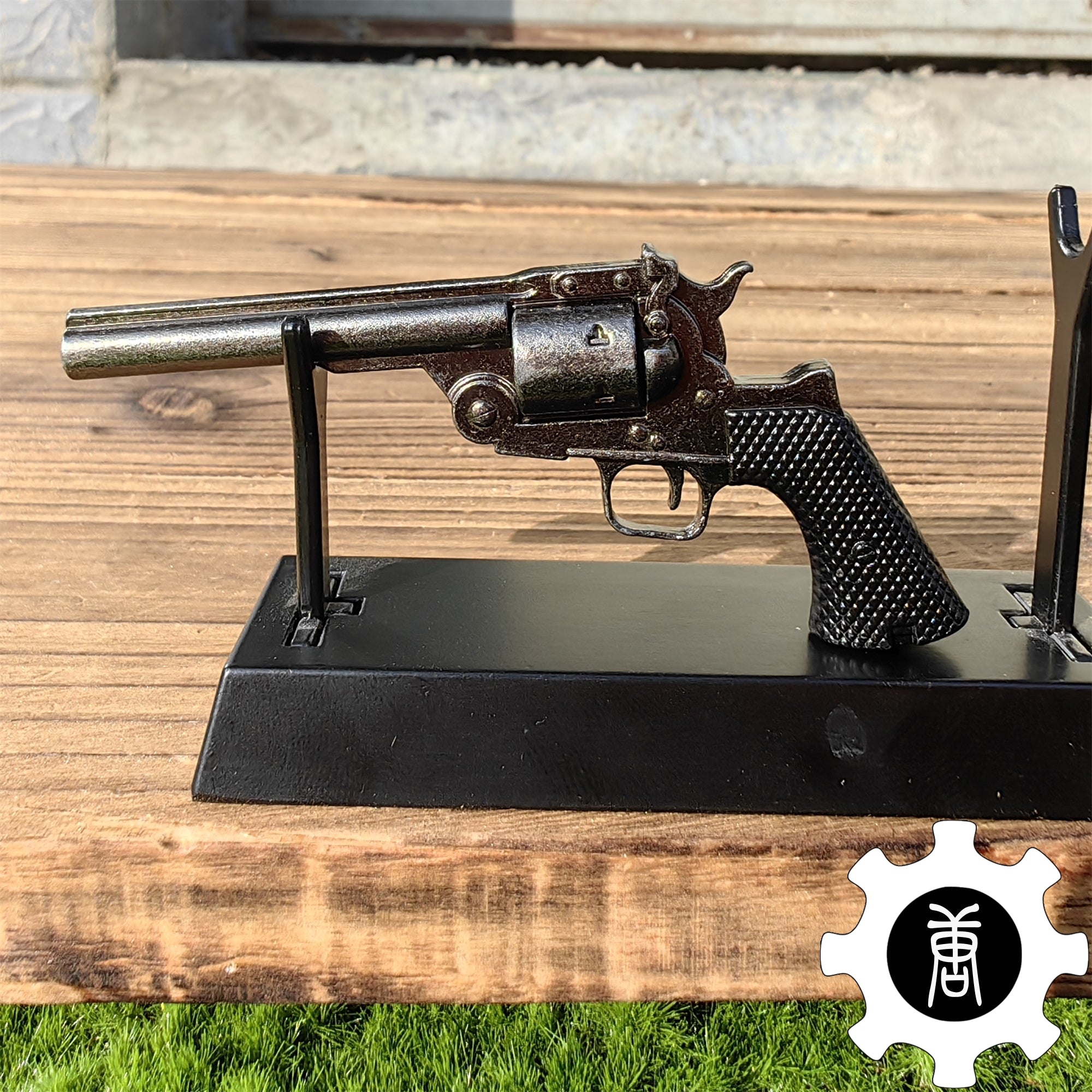 Re4 Weapon Case Leon S Kennedy Metal Mini Weapon USA Only - Tophatter Daily Deals